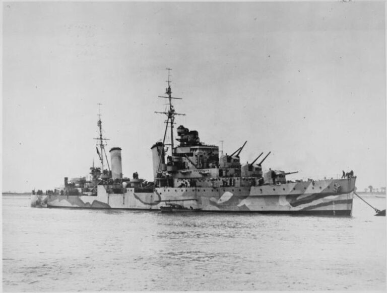 HMS_Euryalus_1941